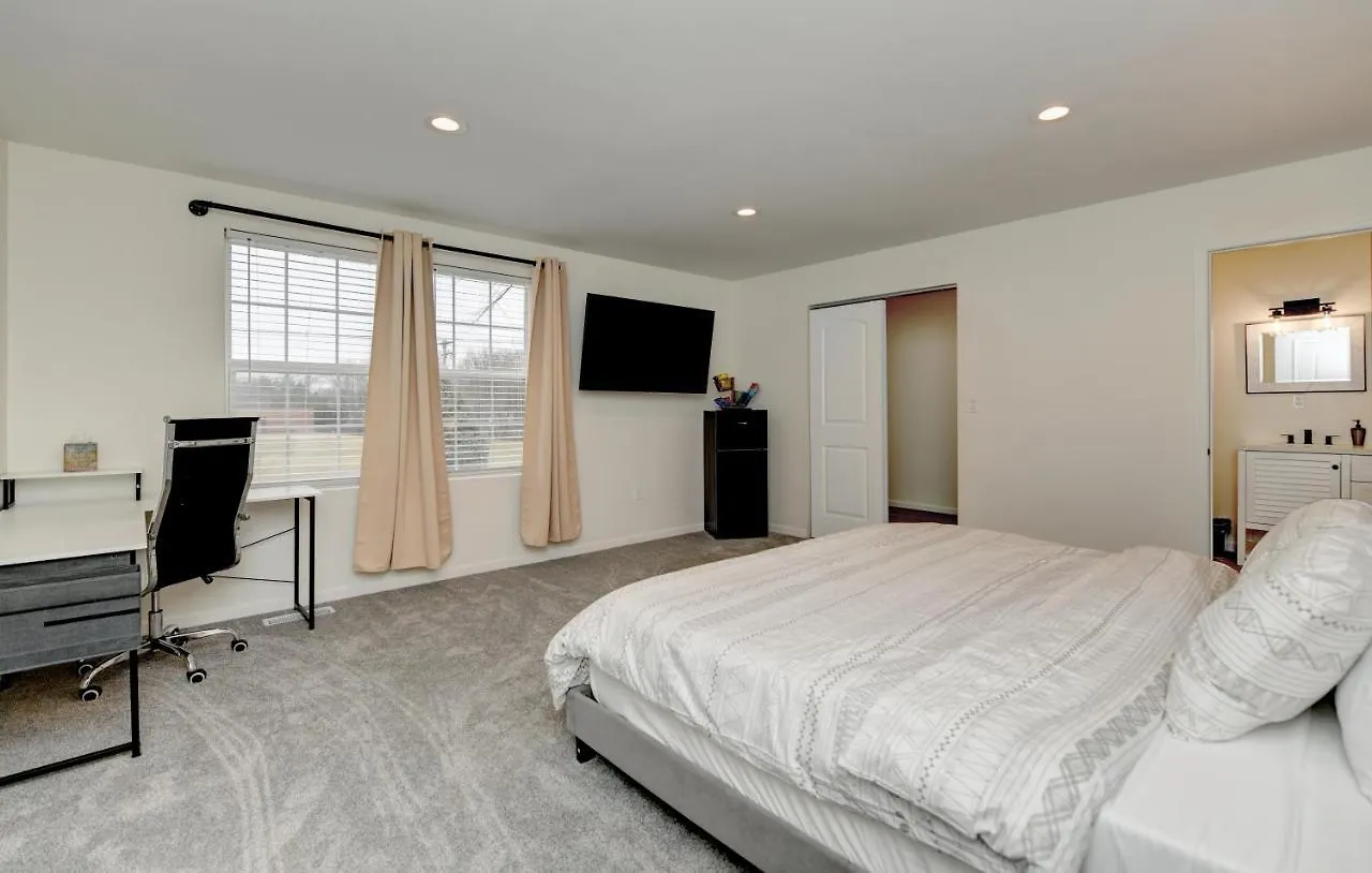 The Cg Suites Columbus Holiday home
